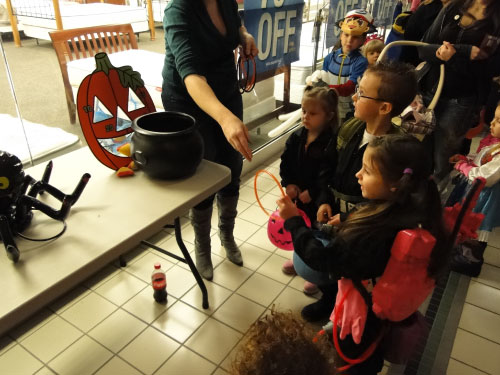 GHOSTBUSTERS HALLOWEEN BELKNAP MALL