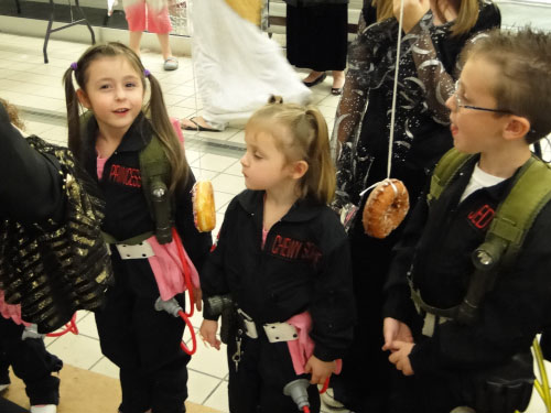 GHOSTBUSTERS HALLOWEEN BELKNAP MALL