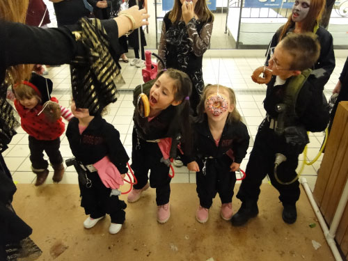 GHOSTBUSTERS HALLOWEEN BELKNAP MALL