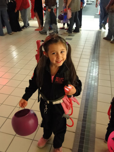 GHOSTBUSTERS HALLOWEEN BELKNAP MALL