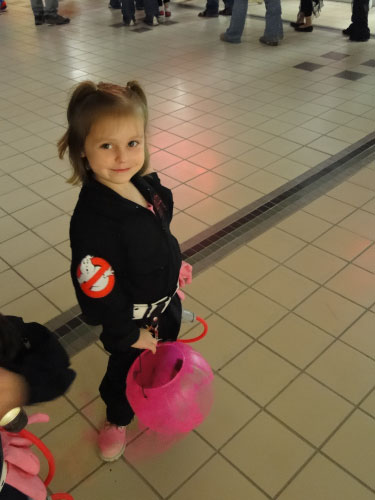 GHOSTBUSTERS HALLOWEEN BELKNAP MALL