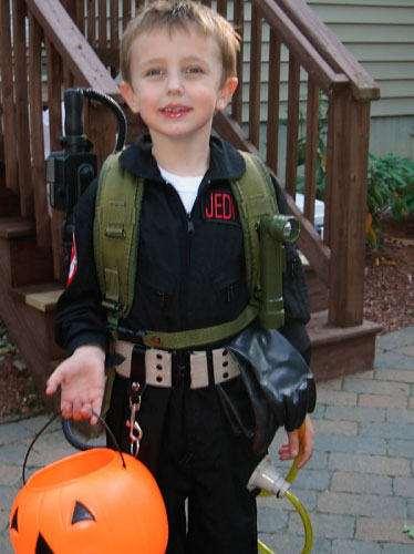 GHOSTBUSTERS HALLOWEEN LAKE SHORE PARK