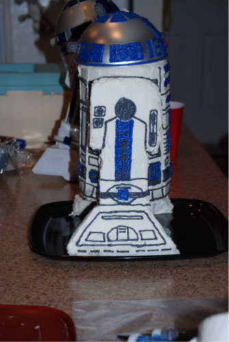 R2-D2 Birthday Cake