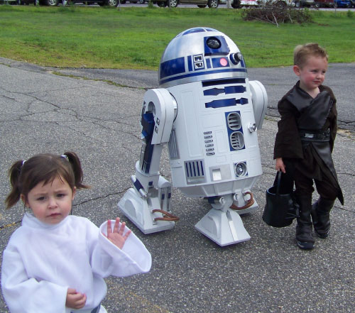 R2-D2 Belmont Old Home Day Parade