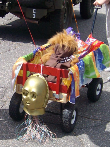R2-D2 Belmont Old Home Day Parade