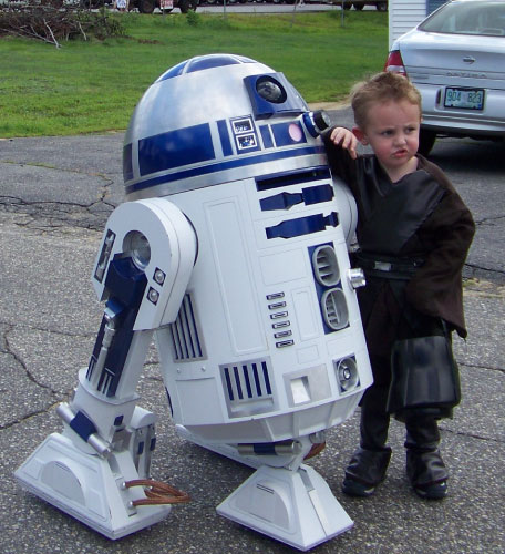 R2-D2 Belmont Old Home Day Parade