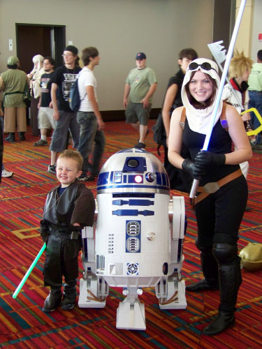 R2-D2 ConnectiCon