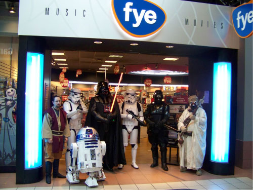 R2-D2 FYE