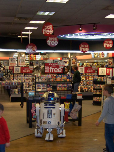 R2-D2 FYE