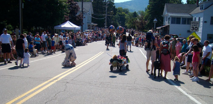 R2-D2 at Gilford Old Home Day Parade