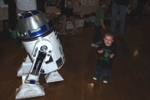 R2-D2 Granite State Comicon 2010