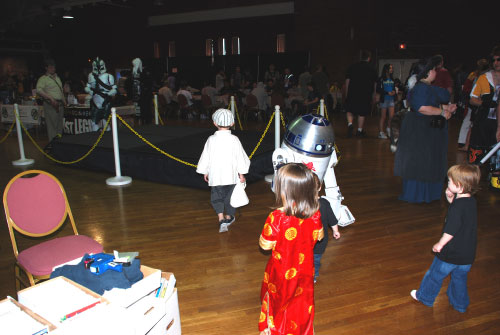 R2-D2 Granite State Comicon 2010
