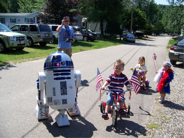 R2-D2 LSP Bike Parade