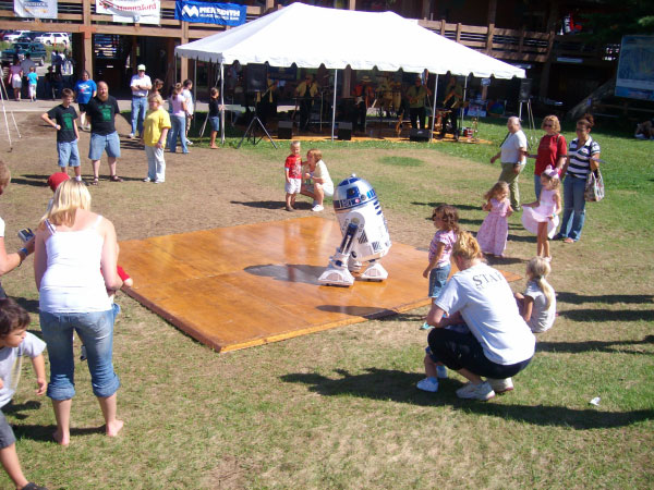 R2-D2 Ribfest