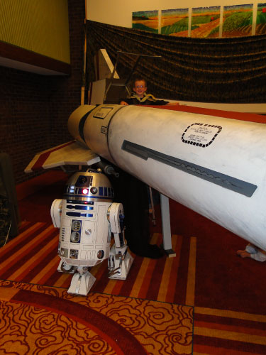 R2-D2 Shore Leave 32 2010