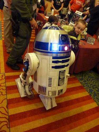 R2-D2 Shore Leave 32 2010