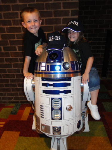 R2-D2 Shore Leave 32 2010