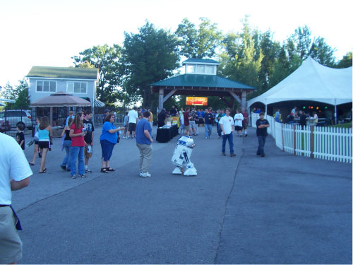 R2-D2 Weird Al Concert