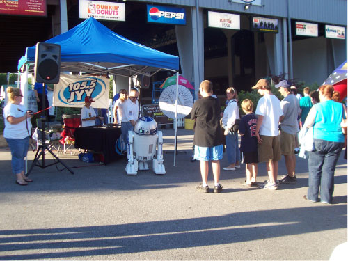 R2-D2 Weird Al Concert