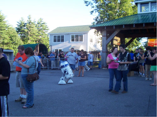 R2-D2 Weird Al Concert