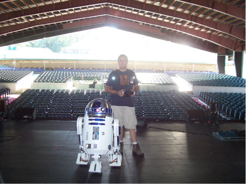 R2-D2 Weird Al Concert