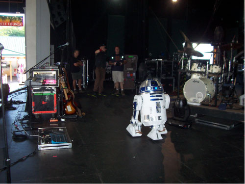 R2-D2 Weird Al Concert