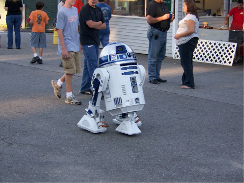 R2-D2 Weird Al Concert