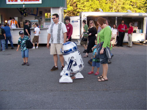 R2-D2 Weird Al Concert