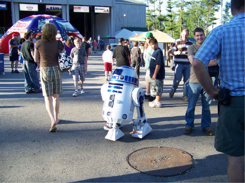 R2-D2 Weird Al Concert