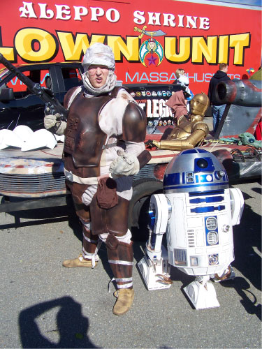 R2-D2 Woburn Halloween Parade