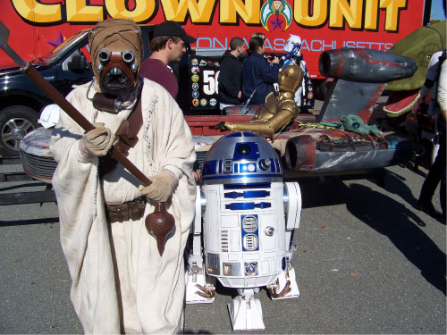 R2-D2 Woburn Halloween Parade