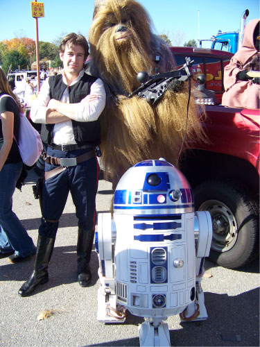 R2-D2 Woburn Halloween Parade