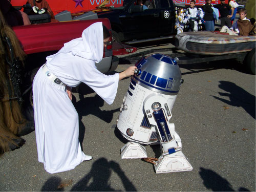 R2-D2 Woburn Halloween Parade