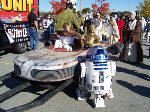 R2-D2 Woburn Halloween Parade