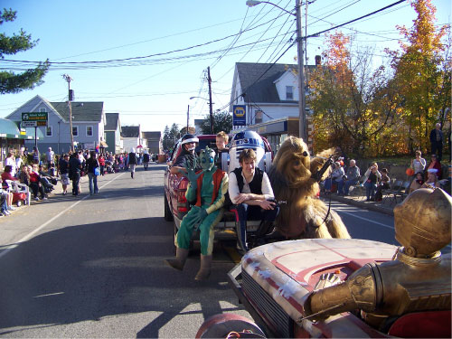 R2-D2 Woburn Halloween Parade