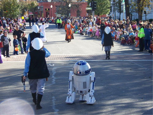 R2-D2 Woburn Halloween Parade