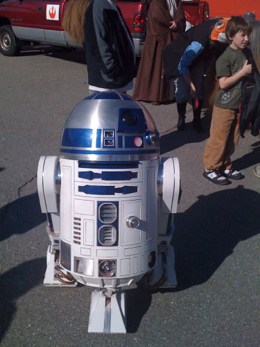 R2-D2 Woburn Halloween Parade