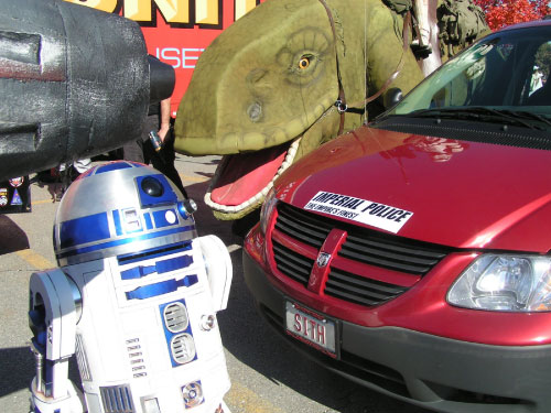 R2-D2 Woburn Halloween Parade