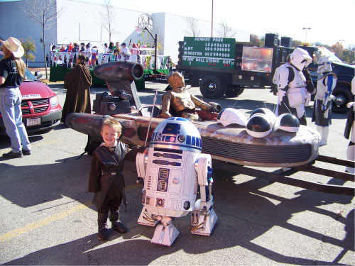 R2-D2 Woburn Halloween Parade